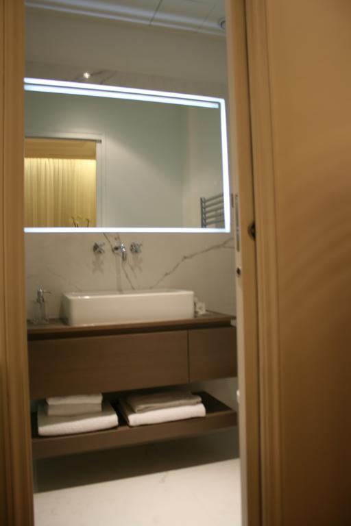 Cirque Deluxe Studio Apartment Париж Екстериор снимка